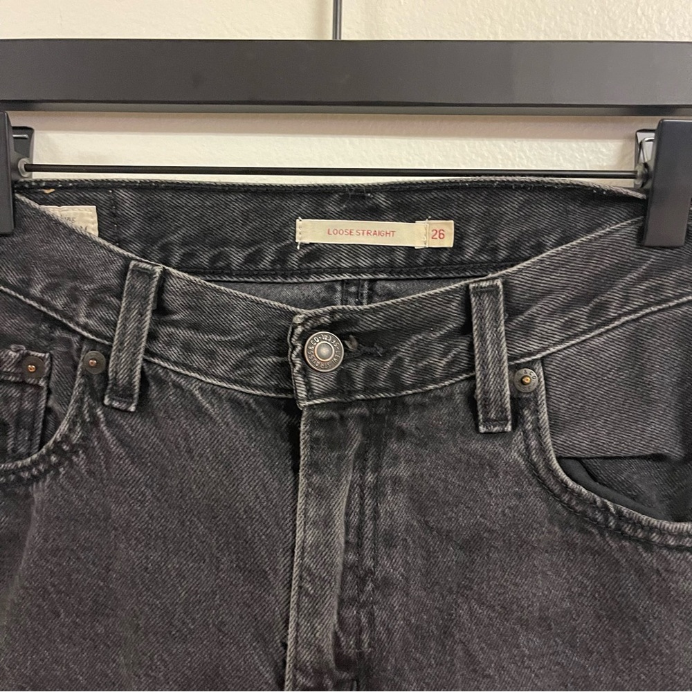 Levi’s - Picture 3 of 4